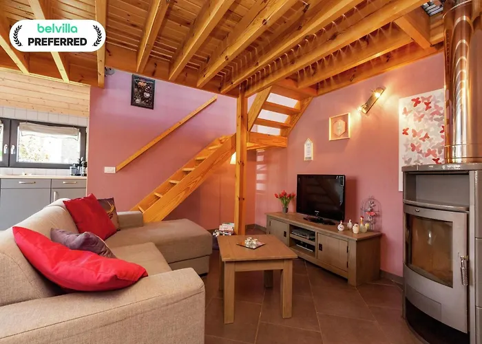 La Roche Cozy Forest Escape Marcouray